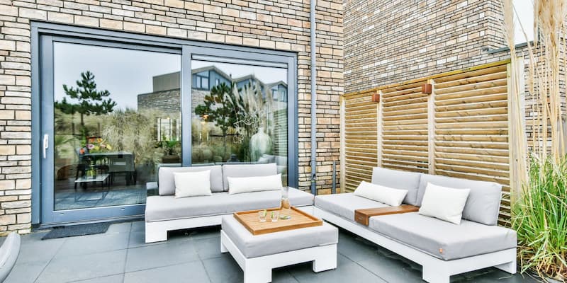 nettoyer une terrasse en carrelage