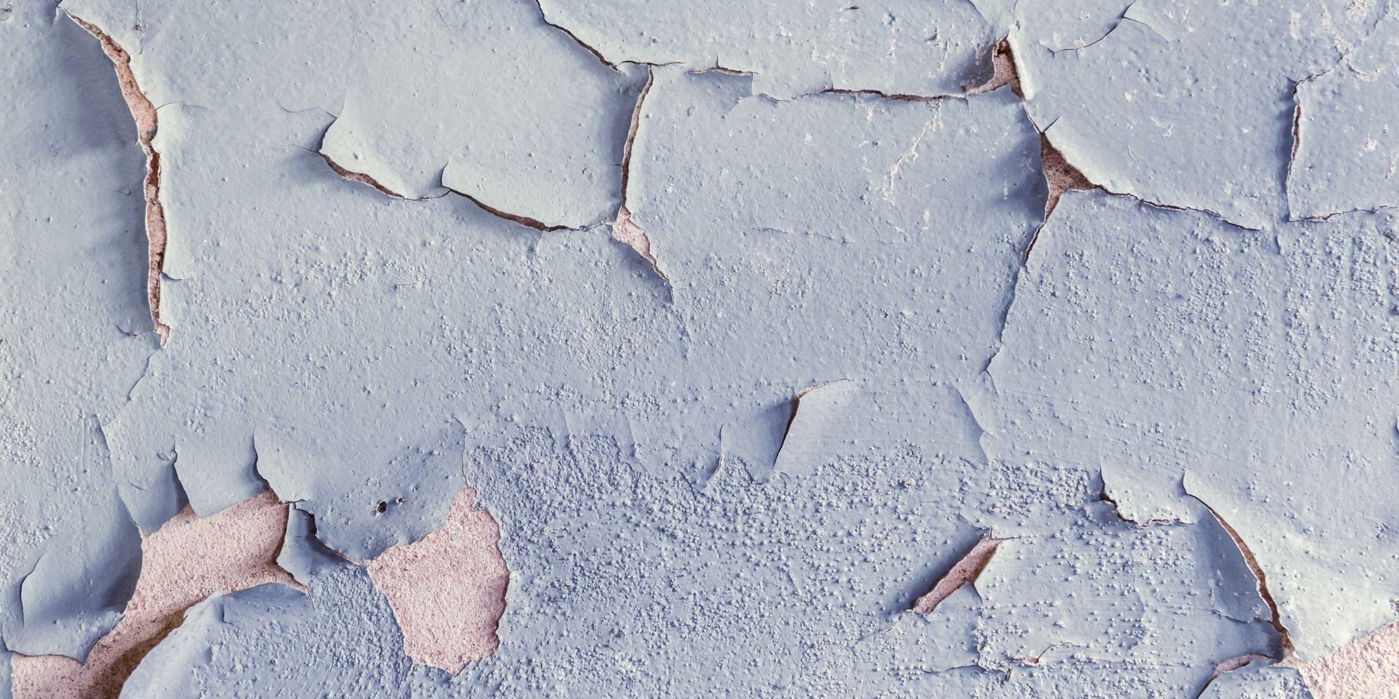 peinture écaillée sur un mur