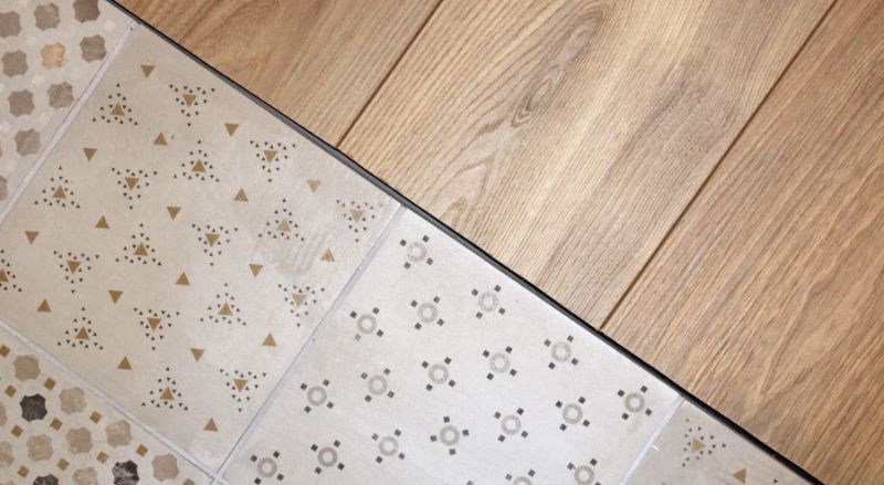 pose de parquet stratifié sur du carrelage