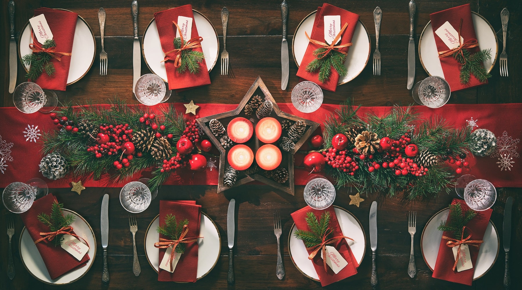 Table de Noël décorée