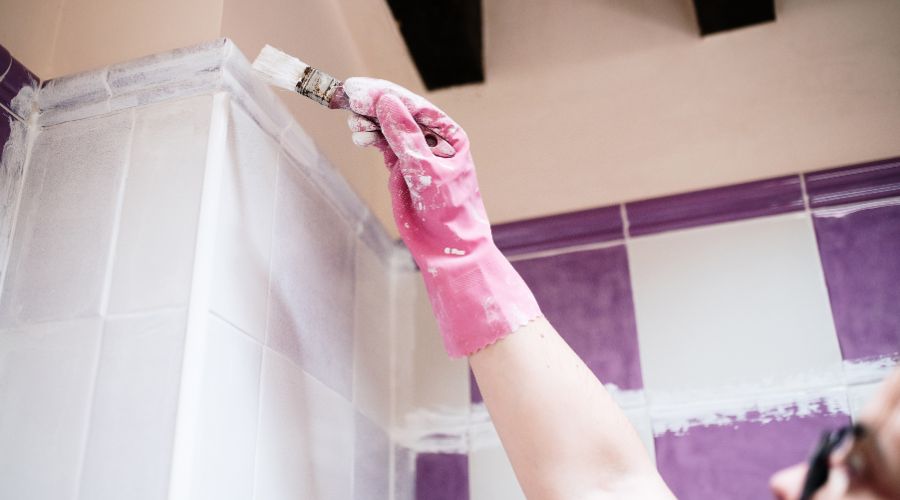 peinture de carrelage de salle de bain